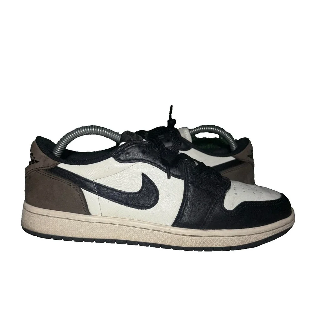 Jordan 1 Retro Low OG Mocha CZ0790-102 White Black Brown Sneakers Men's Size 8